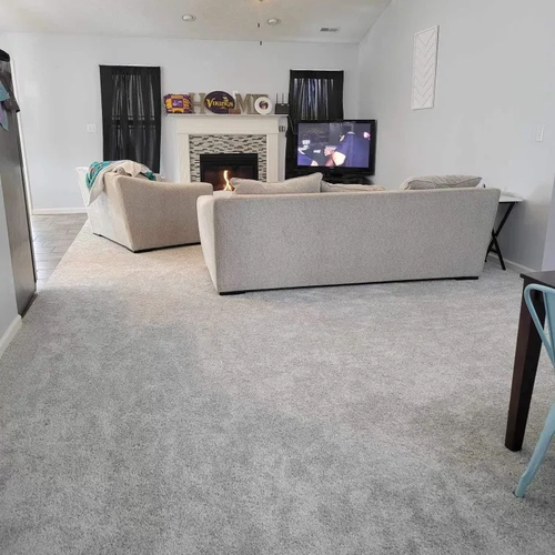 Soft carpet flooring in a small living room